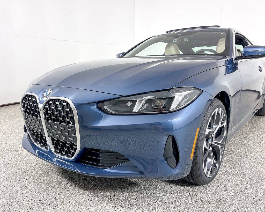 Thumbnail: 2025 BMW 4 Series - 12