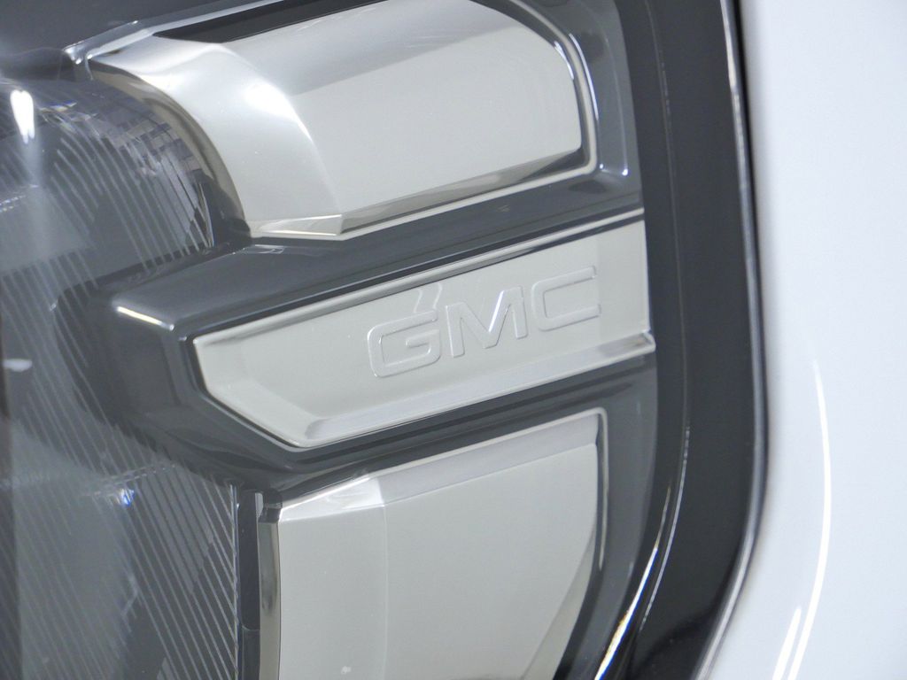 Thumbnail: 2022 GMC Yukon - 5