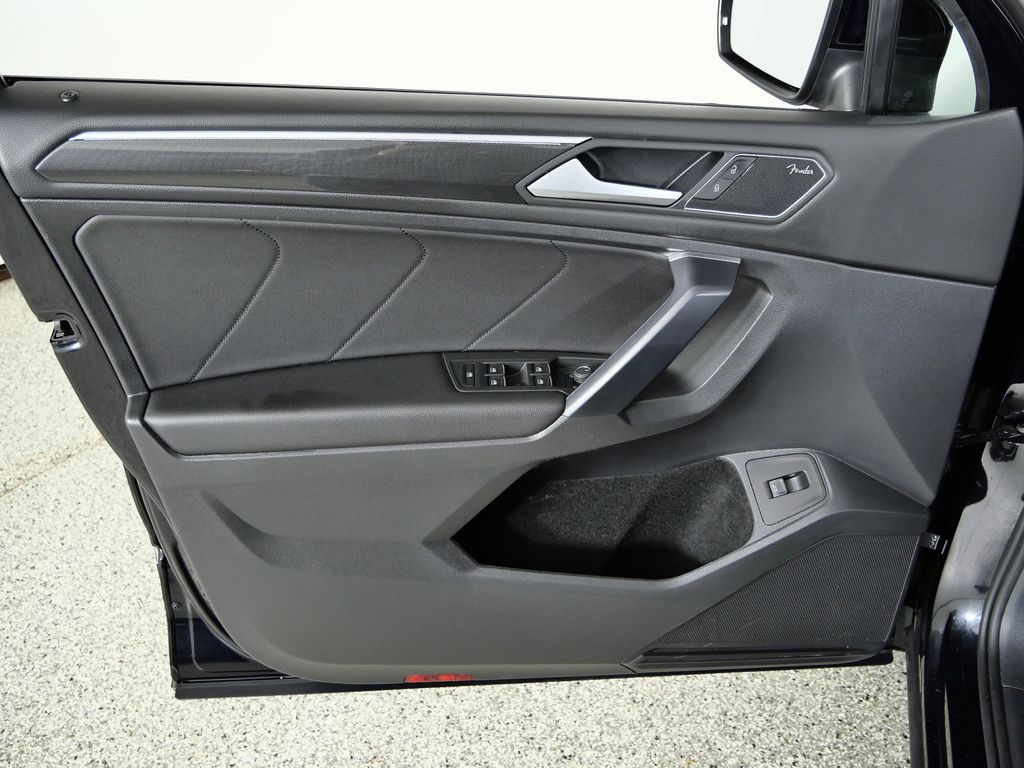 Thumbnail: 2021 Volkswagen Tiguan - 33