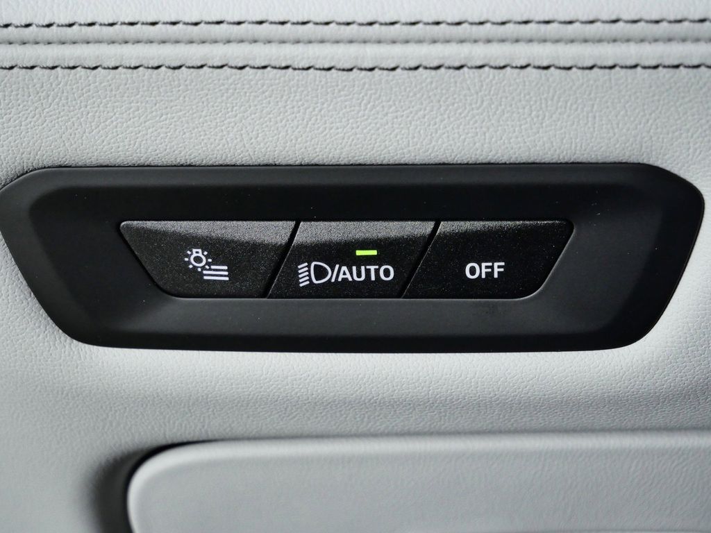 Thumbnail: 2026 BMW X5 - 40