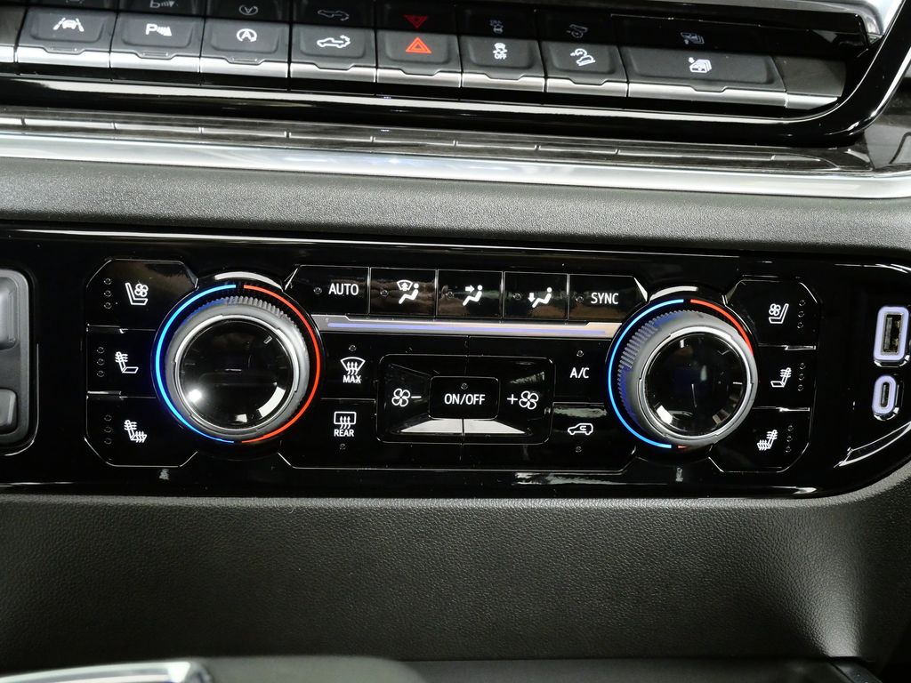 Thumbnail: 2025 Chevrolet Silverado 1500 - 36