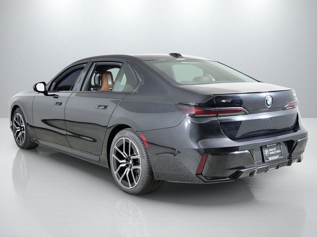 Thumbnail: 2026 BMW 7 Series - 14