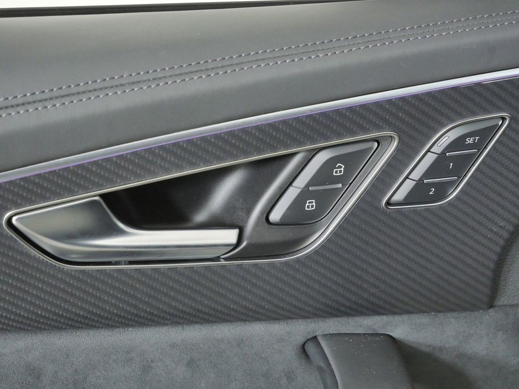 Thumbnail: 2025 Audi SQ7 - 35