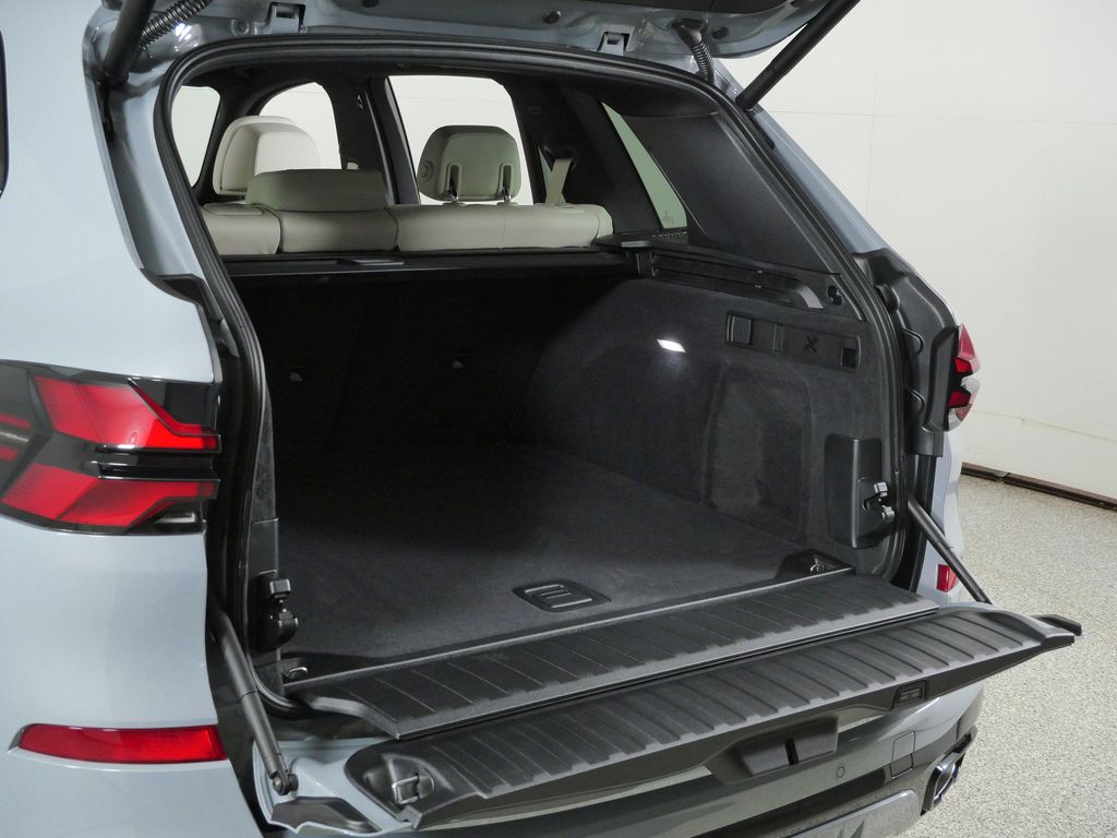 Thumbnail: 2026 BMW X5 - 29