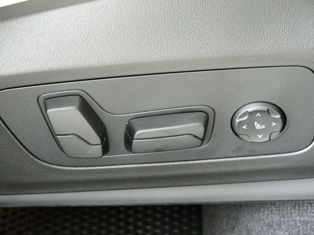 Thumbnail: 2026 BMW X1 - 22