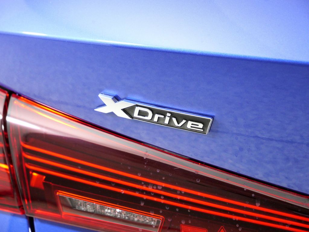 Thumbnail: 2026 BMW 4 Series - 13