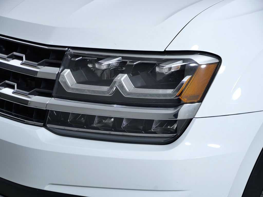 Thumbnail: 2018 Volkswagen Atlas - 4