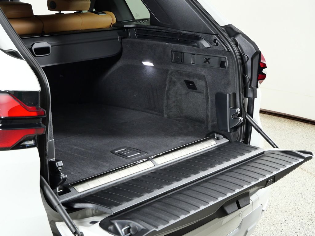 Thumbnail: 2026 BMW X5 - 29