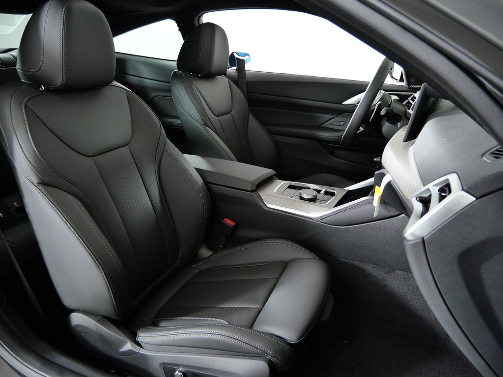 Thumbnail: 2026 BMW 4 Series - 21