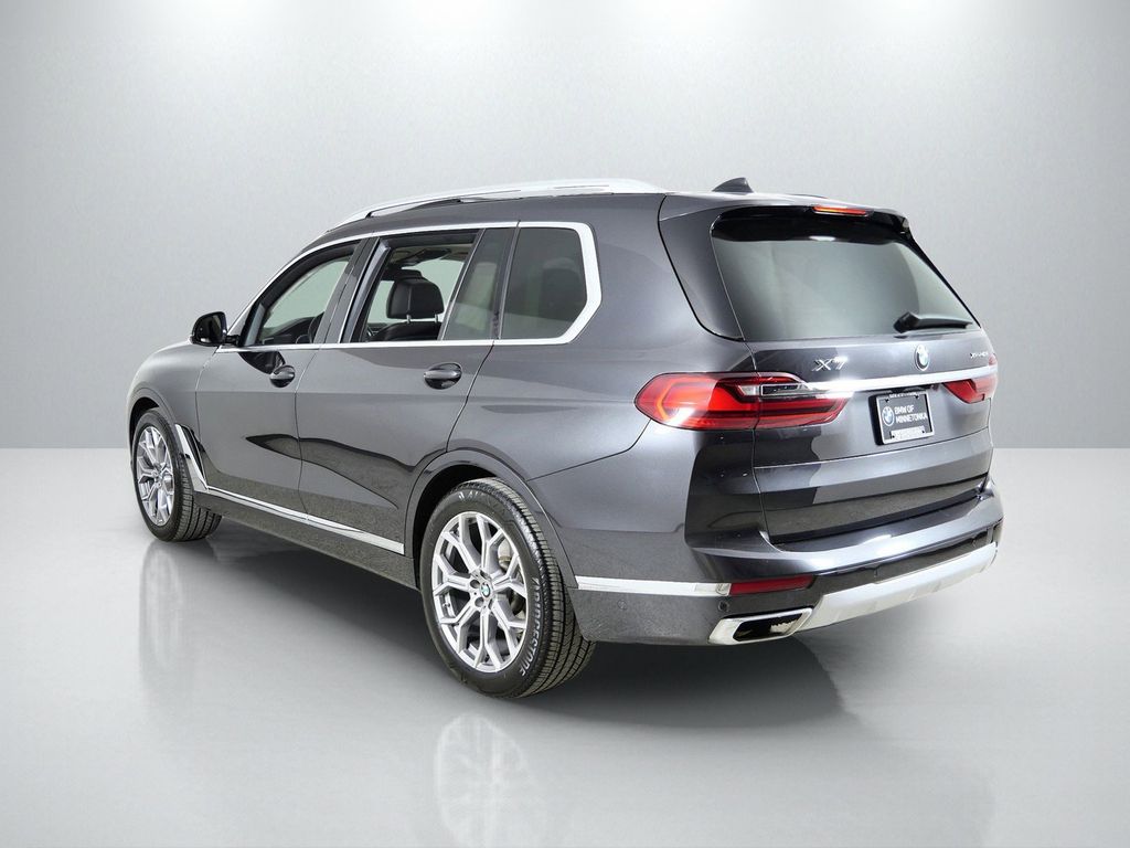 Thumbnail: 2021 BMW X7 - 15