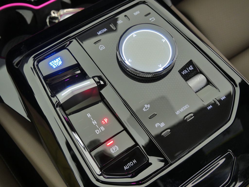 Thumbnail: 2026 BMW i5 - 51