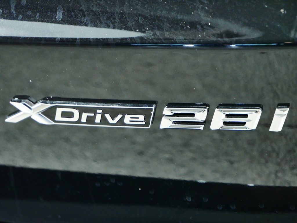 Thumbnail: 2026 BMW X1 - 10