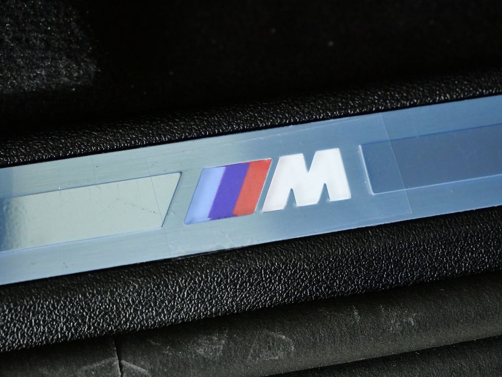 Thumbnail: 2026 BMW X7 - 23