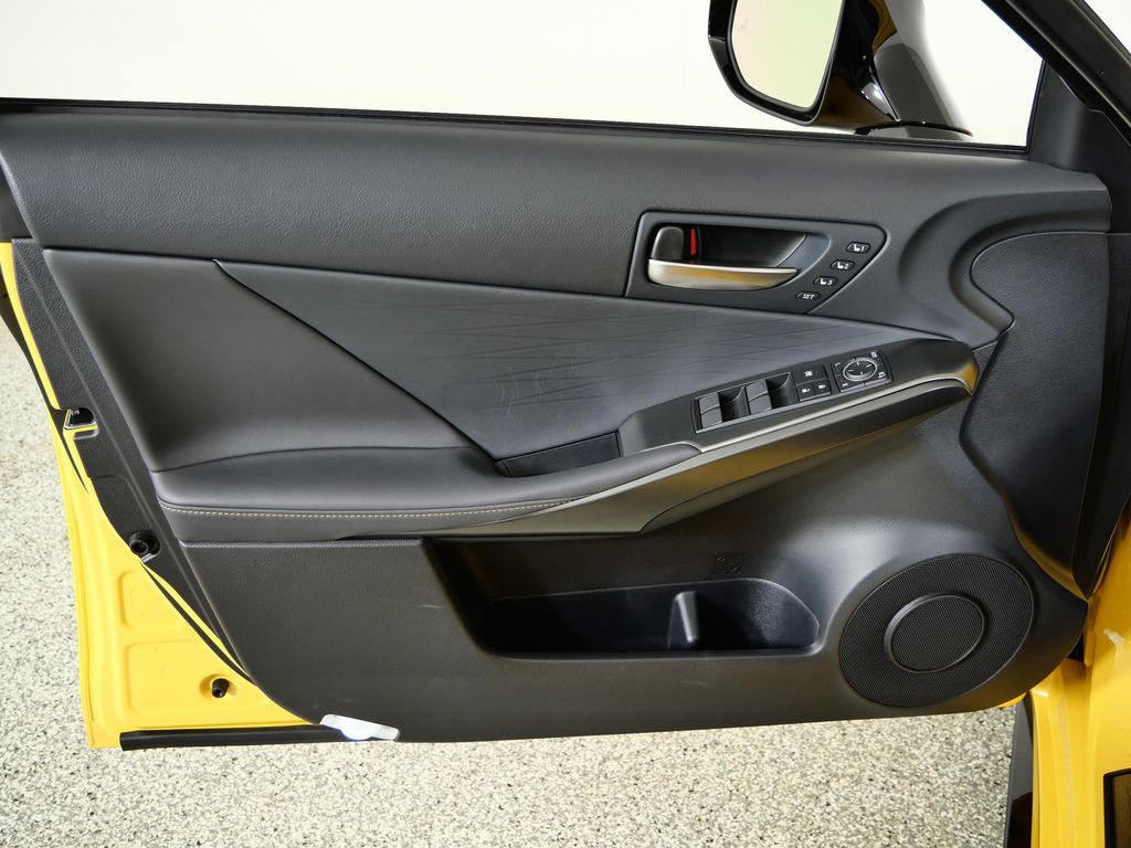 Thumbnail: 2025 Lexus IS - 31