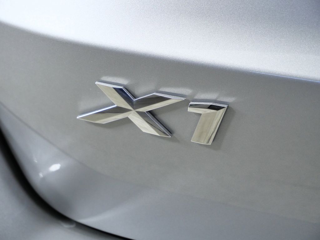 Thumbnail: 2026 BMW X1 - 13