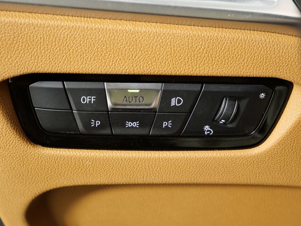 Thumbnail: 2025 BMW i4 - 45