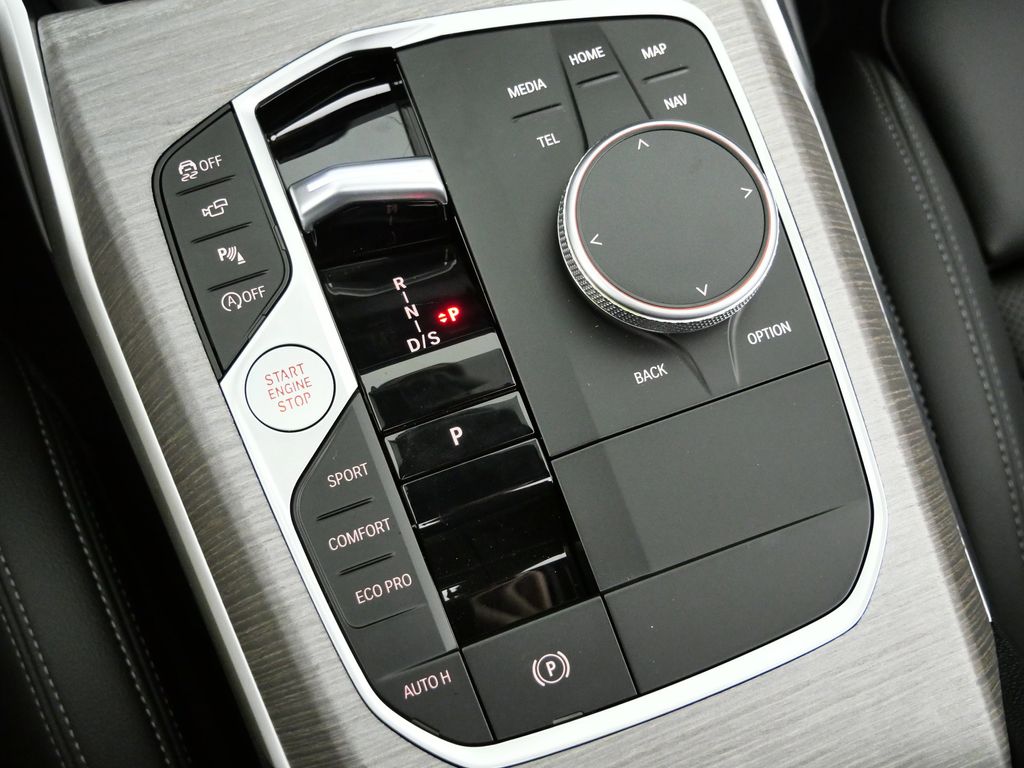 Thumbnail: 2025 BMW 4 Series - 45