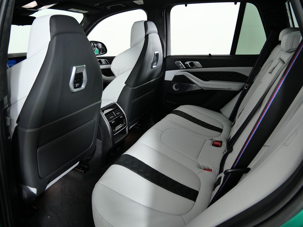 Thumbnail: 2026 BMW X5 - 32