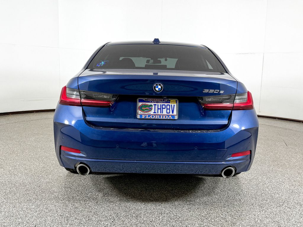 Thumbnail: 2023 BMW 3 Series - 7