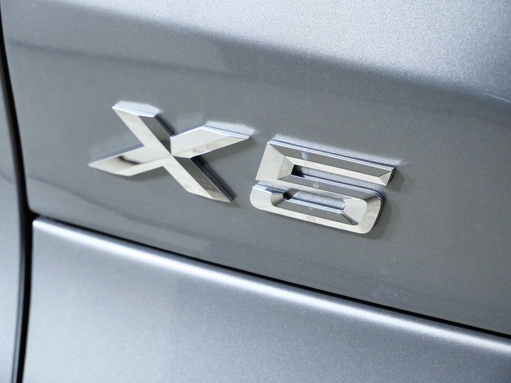 Thumbnail: 2026 BMW X5 - 13