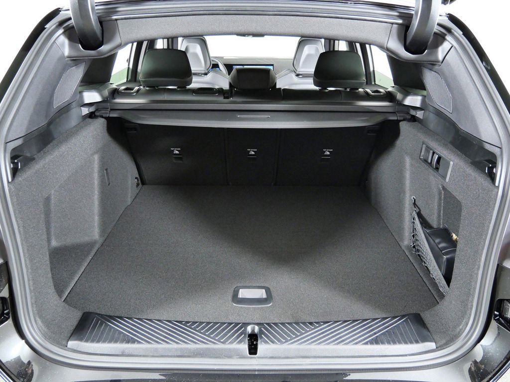 Thumbnail: 2026 BMW X3 - 27