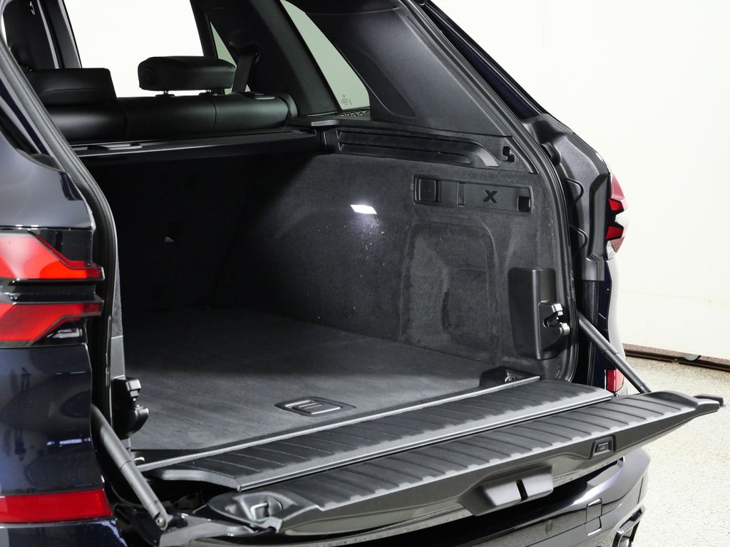 Thumbnail: 2026 BMW X5 - 29