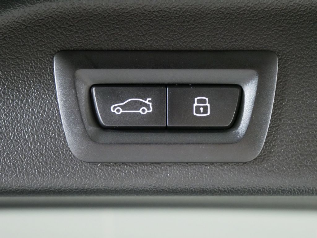 Thumbnail: 2026 BMW X5 - 26