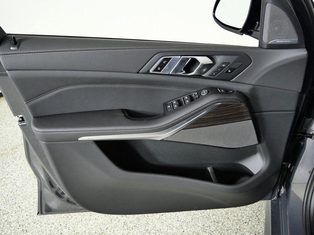 Thumbnail: 2026 BMW X5 - 34