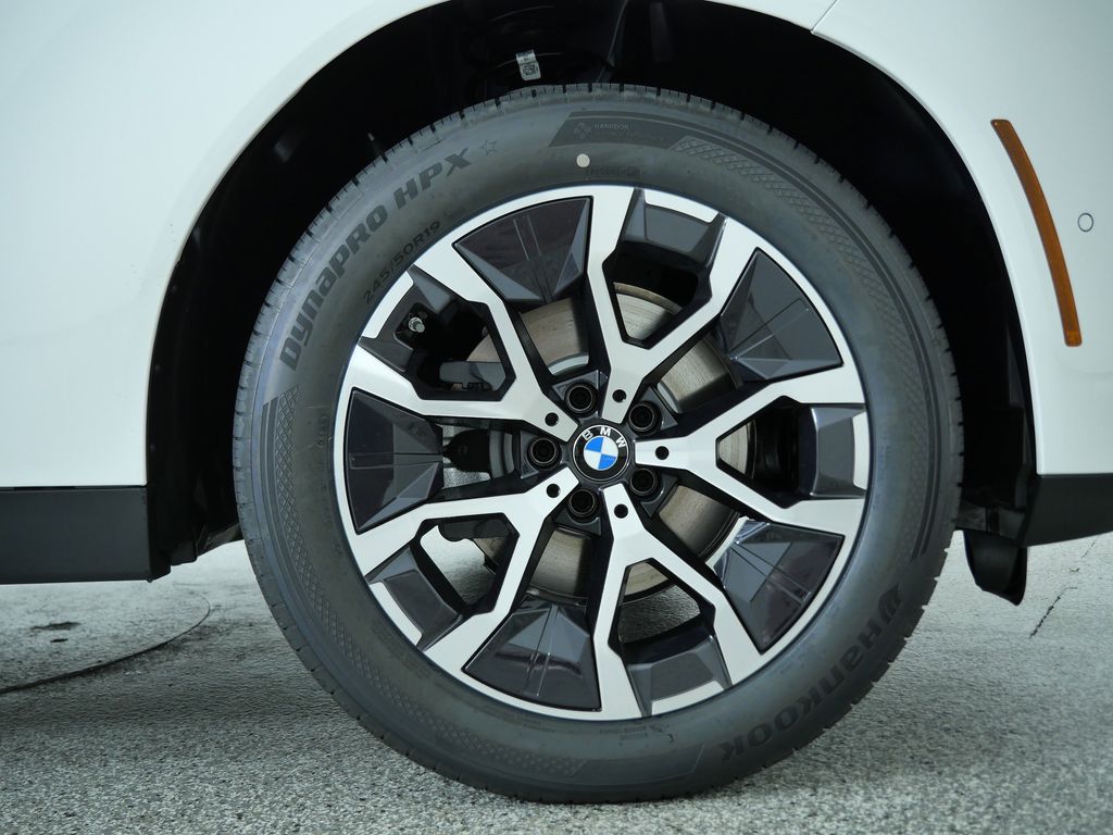 Thumbnail: 2026 BMW X3 - 12