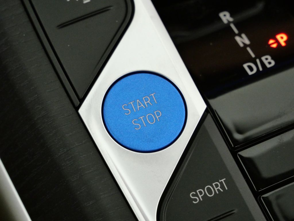 Thumbnail: 2026 BMW i4 - 46