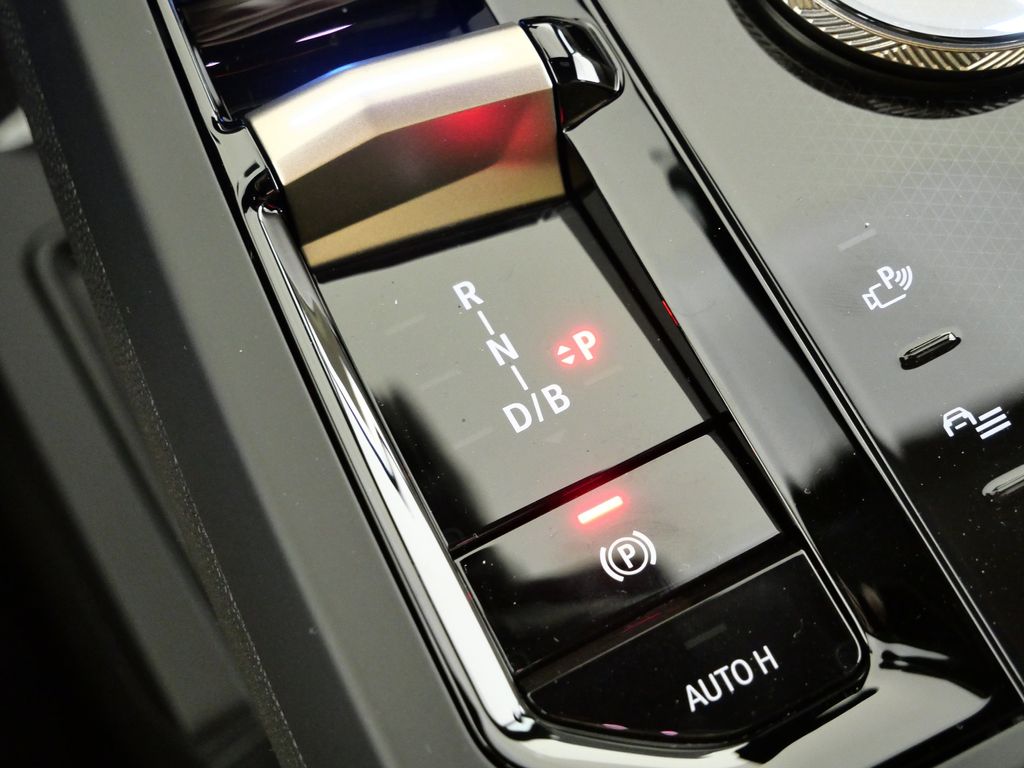 Thumbnail: 2026 BMW iX - 46