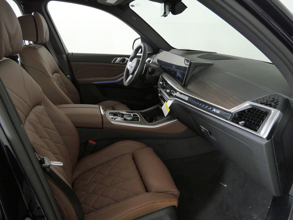 Thumbnail: 2026 BMW X5 - 20