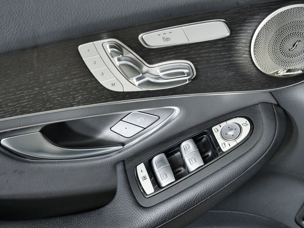 Thumbnail: 2021 Mercedes-Benz GLC - 36