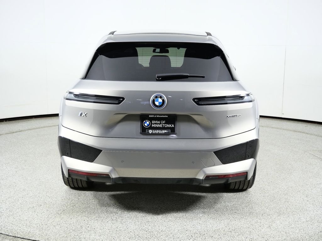 Thumbnail: 2023 BMW iX - 12