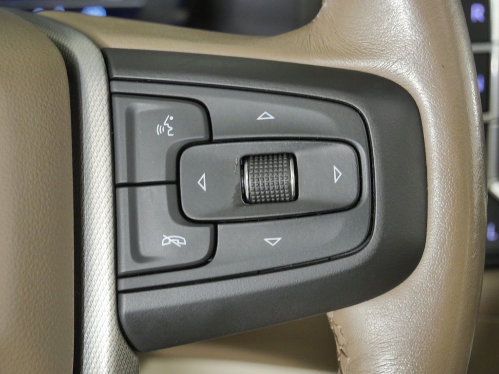 Thumbnail: 2022 GMC Yukon - 42