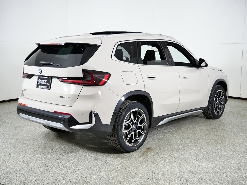 Thumbnail: 2026 BMW X1 - 8