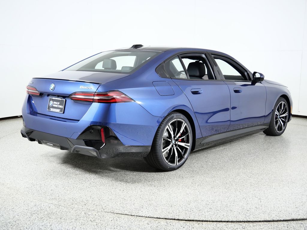 Thumbnail: 2026 BMW 5 Series - 9