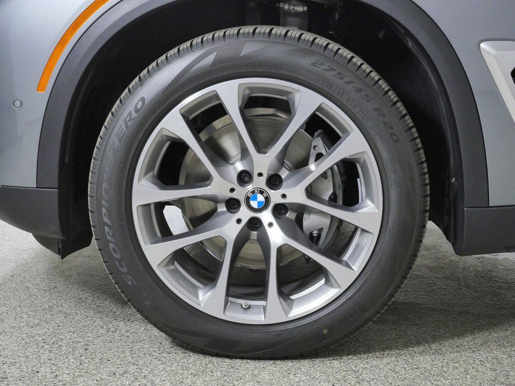 Thumbnail: 2026 BMW X5 - 17