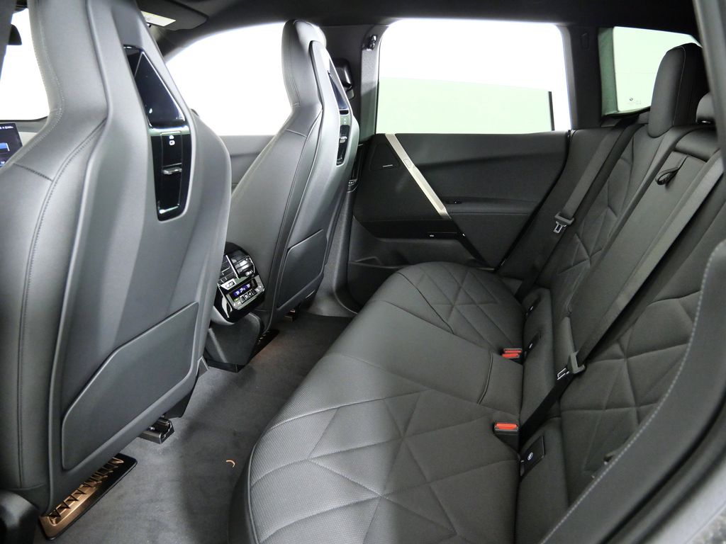 Thumbnail: 2026 BMW iX - 30