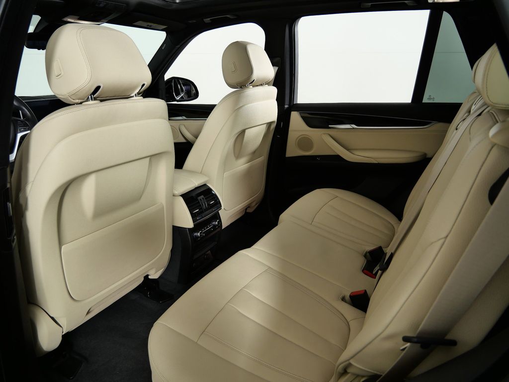 Thumbnail: 2017 BMW X5 - 32