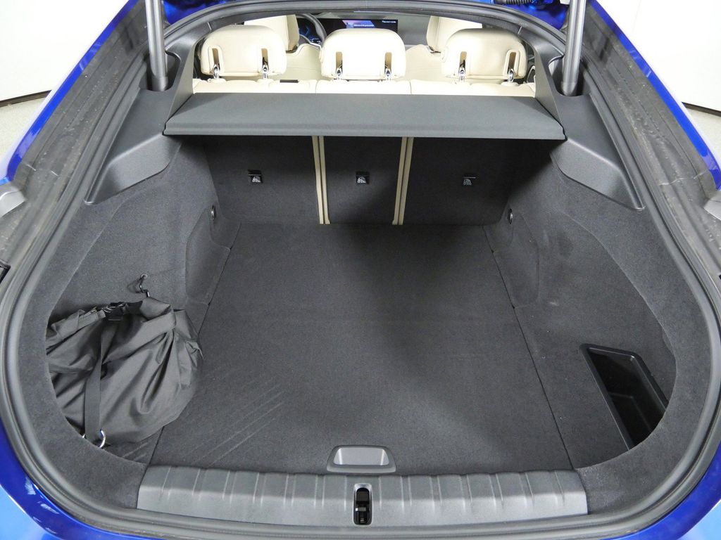 Thumbnail: 2026 BMW i4 - 26