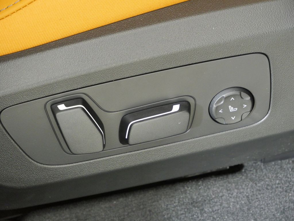 Thumbnail: 2026 BMW X3 - 23