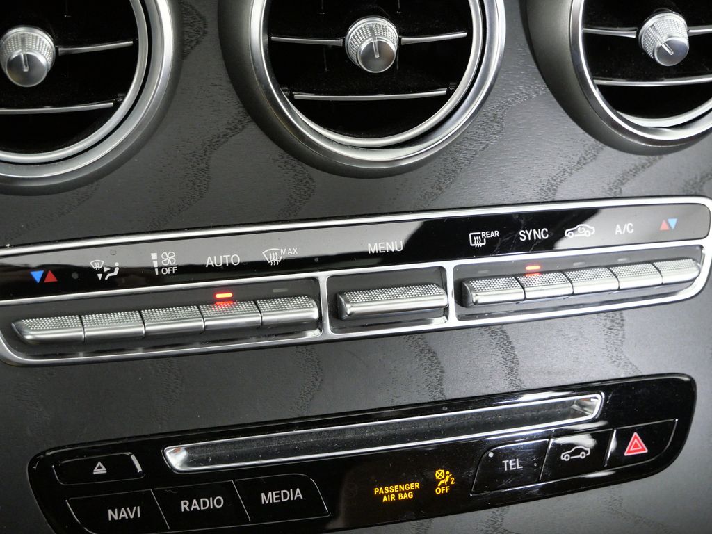 Thumbnail: 2019 Mercedes-Benz GLC - 44