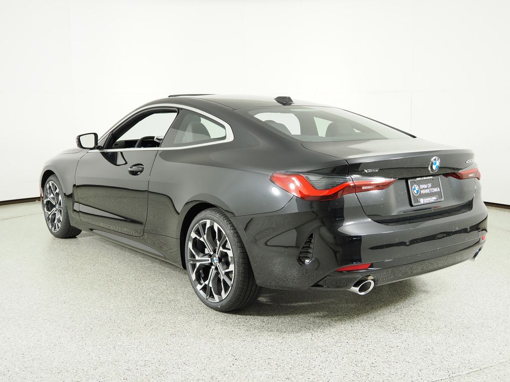 Thumbnail: 2026 BMW 4 Series - 13