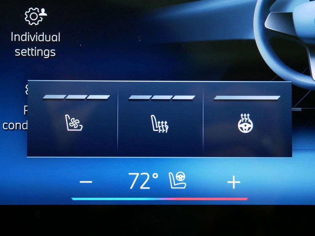 Thumbnail: 2026 BMW X7 - 43