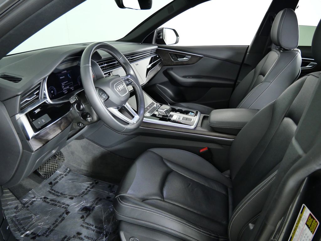 Thumbnail: 2020 Audi Q8 - 35