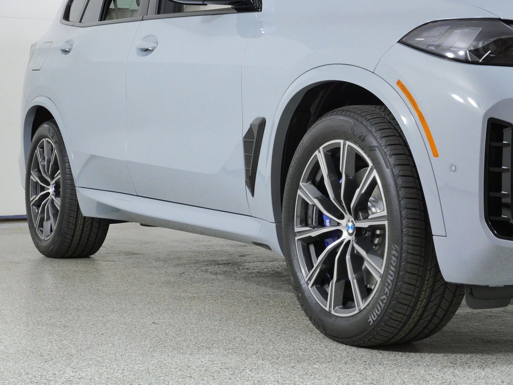 Thumbnail: 2026 BMW X5 - 6
