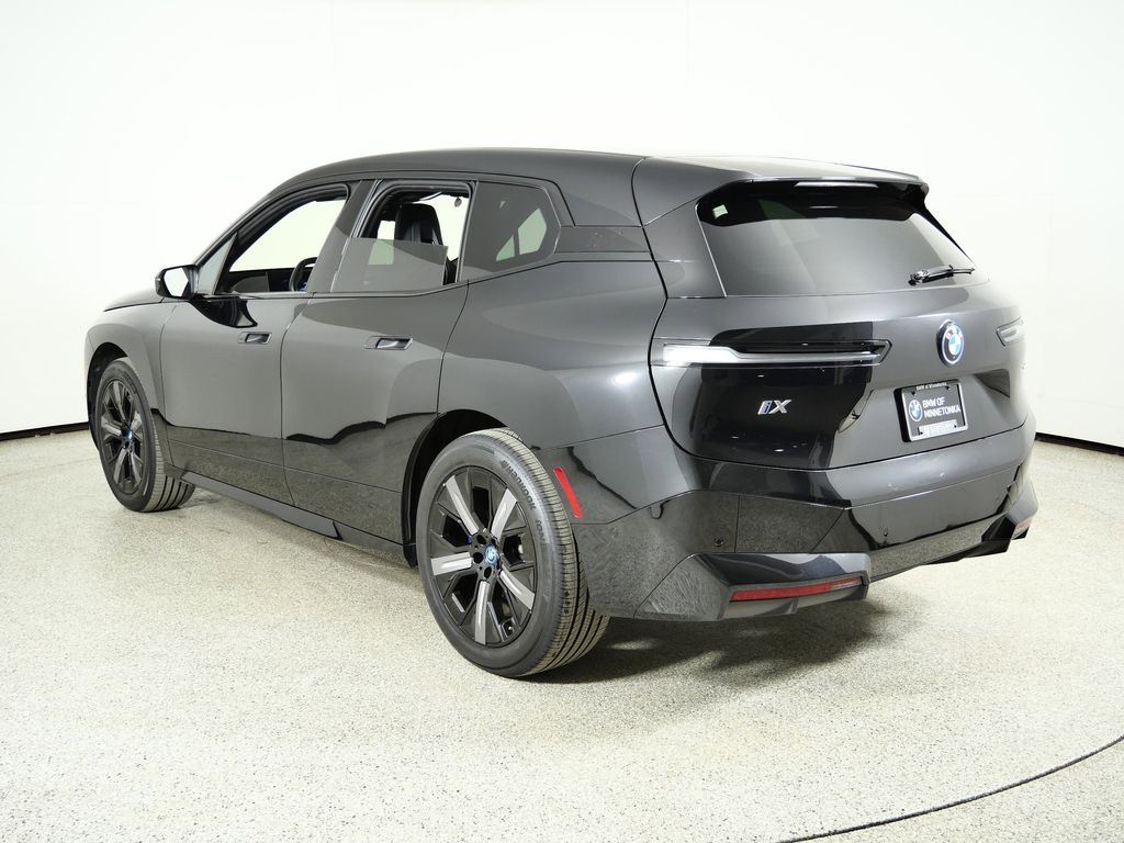 Thumbnail: 2024 BMW iX - 17