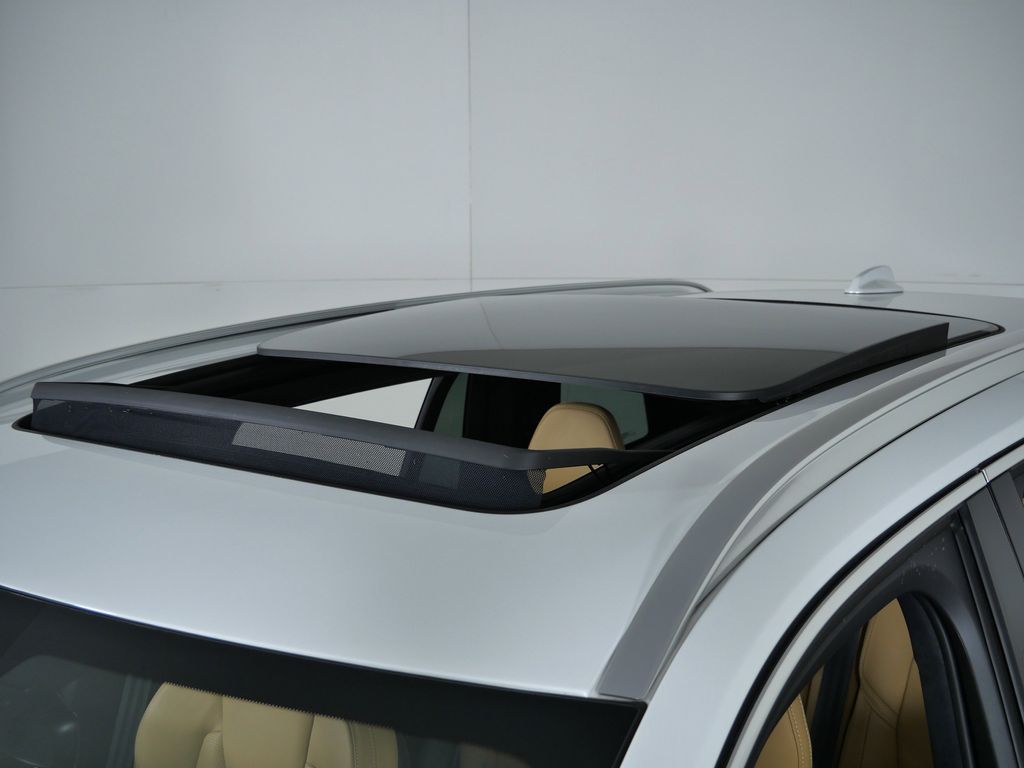 Thumbnail: 2024 Volvo XC90 - 19