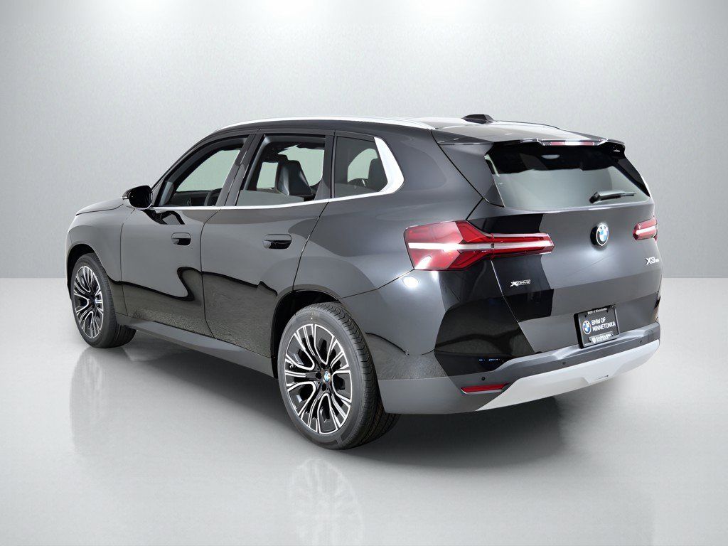 Thumbnail: 2026 BMW X3 - 15